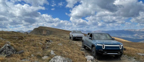 Rivian R1T — перший електромобіль, який виграв змагання на найдовшому бездоріжжі в США