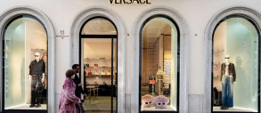 Prada купує Versace за 1,38 мільярда доларів, щоб стати лідером Італії